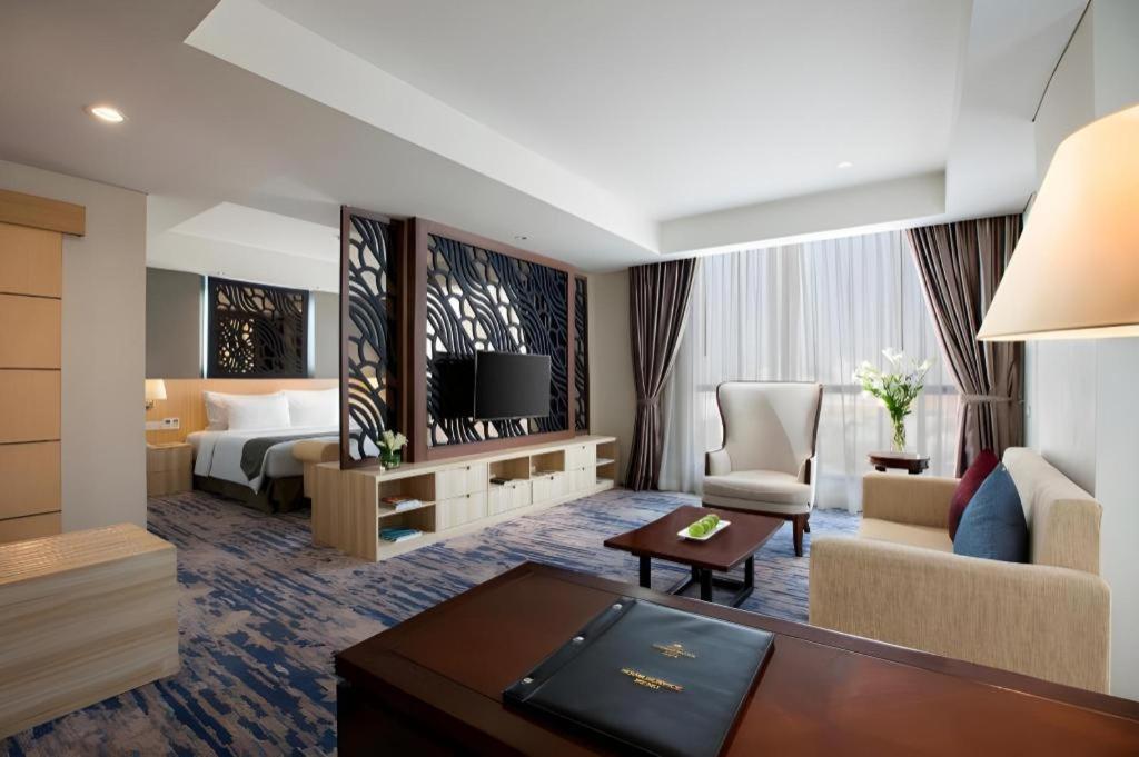 Hotel Grandhika Pemuda Semarang Buitenkant foto