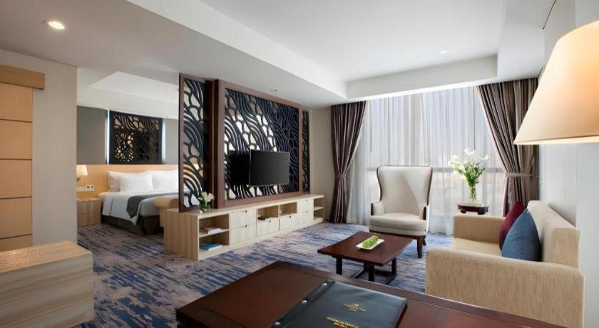 Hotel Grandhika Pemuda Semarang Buitenkant foto