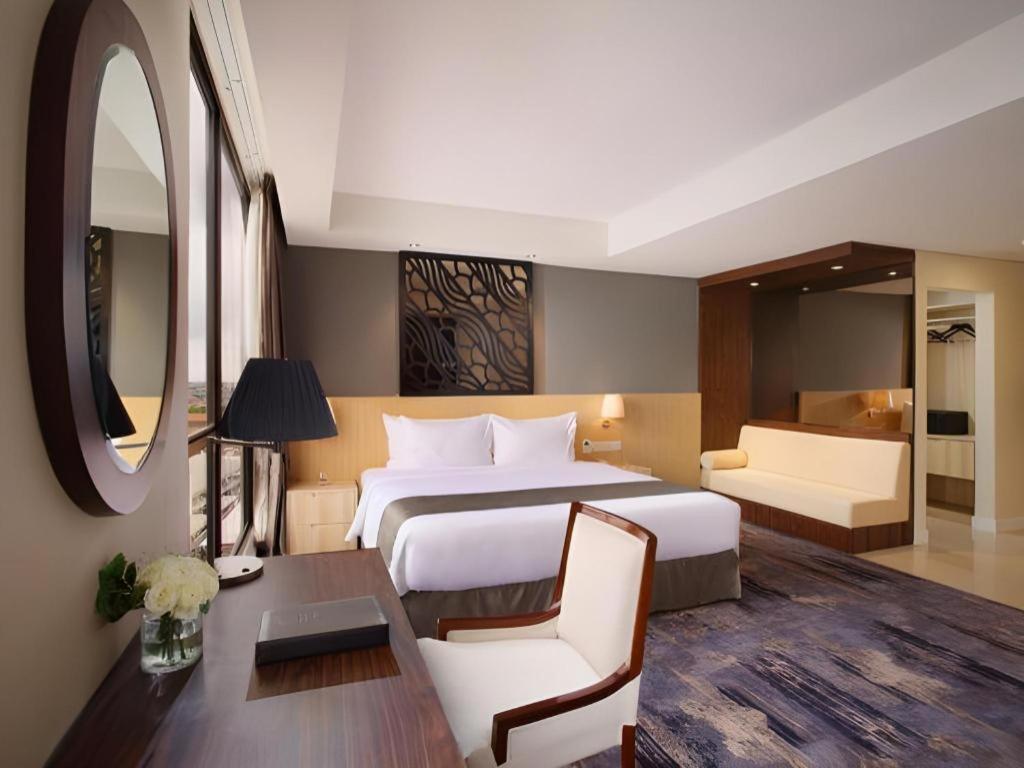 Hotel Grandhika Pemuda Semarang Buitenkant foto
